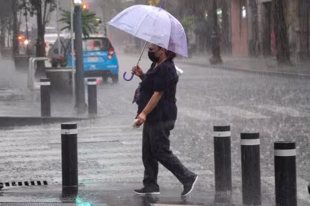 Las autoridades capitalinas informaron que hay lluvia de moderada a fuerte en alcaldías del sur y centro de la ciudad.