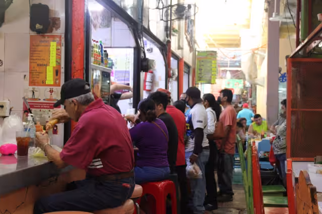 Expendedores expusieron que no cuentan con el vital líquido para realizar el aseo necesario a sus establecimientos