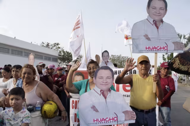El candidato Joaquín Díaz Mena continúa con su campaña en Mérida