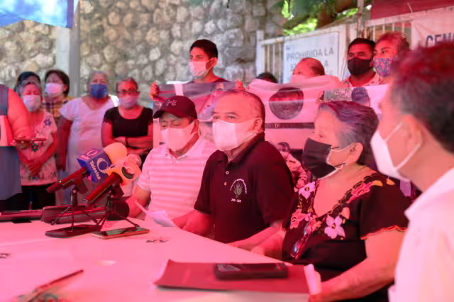 Los ejidatarios han adecuado el campamento a sus comodidades e incluso instalaron un área de cocina