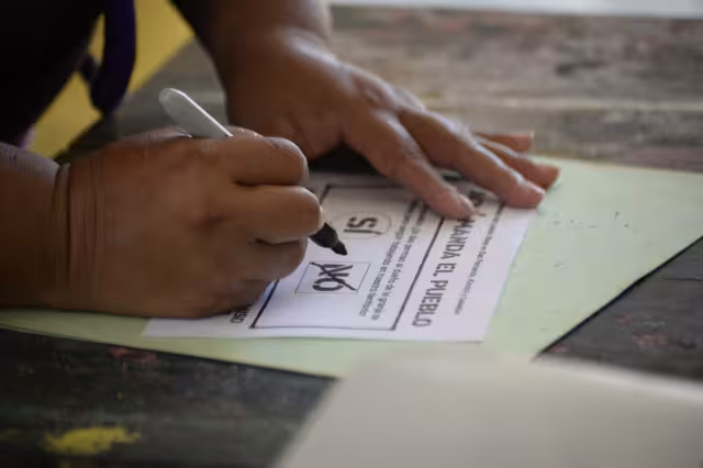 Se contaron mil 101 votos por el "No", siete fueron por el sí y cuatro sufragios se decretaron nulos.