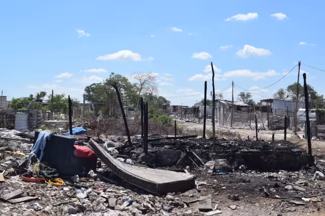 La casa de madera y lámina quedó en pérdida total