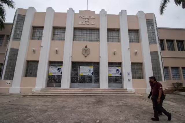 Los candidatos para ocupar el máximo cargo en la UADY podrán visitar escuelas, facultades y oficinas de la universidad.