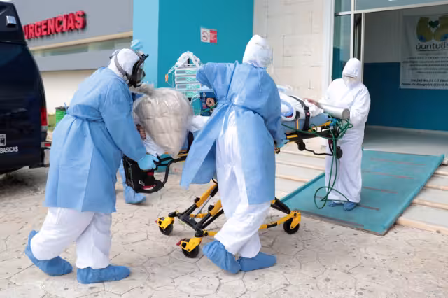 La velocidad de crecimiento de casos para la zona sur  es de 0.1y de 0.2 para la zona norte