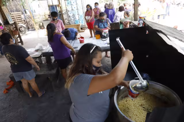 Los más favorecidos son los niños, quienes llegaban a padecer de síntomas de gastritis al irse a la escuela sin poder alimentarse adecuadamente