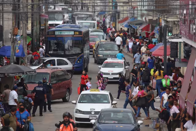 La falta de planeación en la construcción de nuevos fraccionamientos de Mérida genera problemas de tráfico vehicular