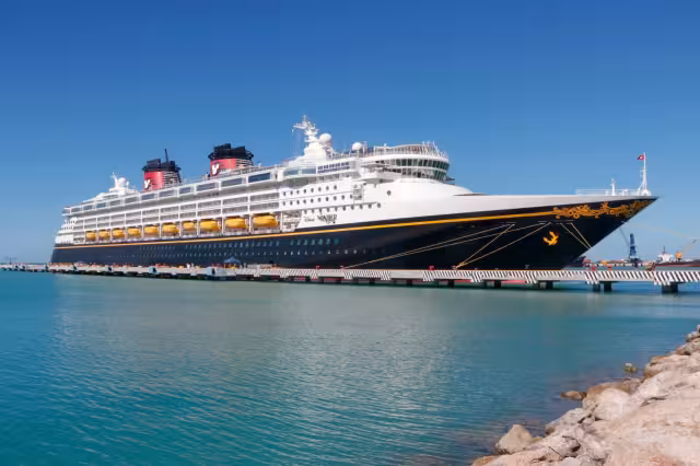 Luego de permanecer en el estado el crucero de Mickey Mouse zarpara rumbo a Florida cerca de las 18.00 horas