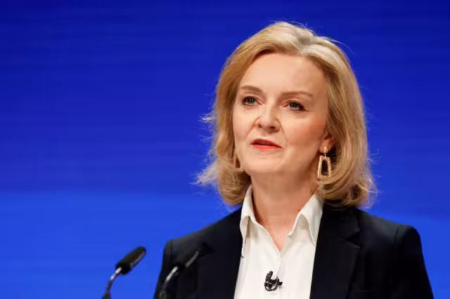 Liz Truss dejará la jefatura del Gobierno en cuanto se elija a su sucesor