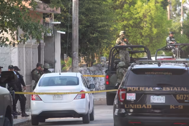 En el lugar se hallaron bolsas con cocaína y marihuana seca