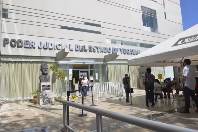 Pese al acercamiento con los inconformes, no hay garantía de que los trabajadores recibirán aumento en sus salarios como piden