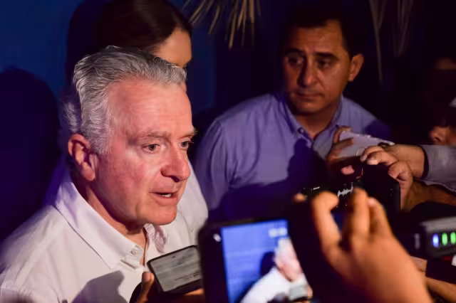 Santiago Creel Miranda llegó a Yucatán para compartir sus razones para ser candidato presidencial