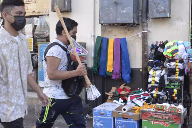 Gaspar Quintal Parra pide restringir comercialización de pirotecnia, pero también que los pequeños la manipulen