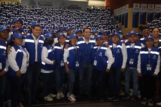 El personal que recorrerá a las comunidades está integrado por hombres y mujeres, entre los que destacan mayahablantes