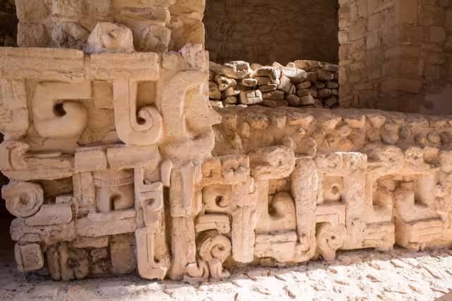 Junto con Chichén Itzá y Dzibilchaltún, la majestuosa Ek Balam también recobrará esplendor al paso del Tren Maya con el Programa de Mejoramiento de Zonas Arqueológicas