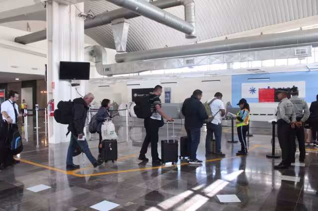 El aeropuerto de Campeche reportó gran movilidad en sus operaciones este domingo