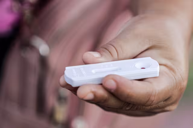 Los resultados de estas pruebas son entregados luego de aproximadamente 10 minutos después de ser aplicadas