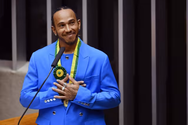 Lewis Hamilton recibe el título de ciudadano honorario de Brasil