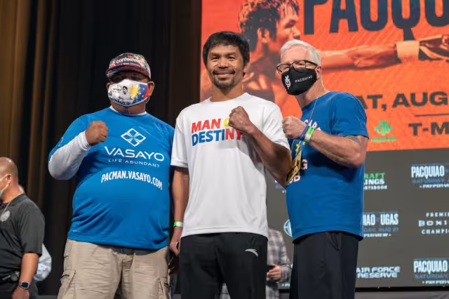 El boxeador filipino de 42 años iba a pelear originalmente contra Errol Spencer, pero sufrió un desgarre en la retina del ojo izquierdo,