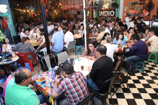 Bares del Centro de Mérida cerraron sus puertas hasta las 2 de la mañana