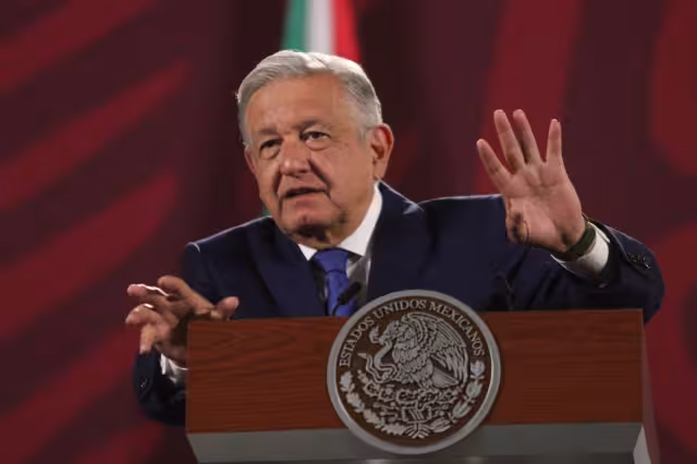 AMLO aseguró que el empresario Elon Musk no compró Twitter porque hay muchos bots en la red social