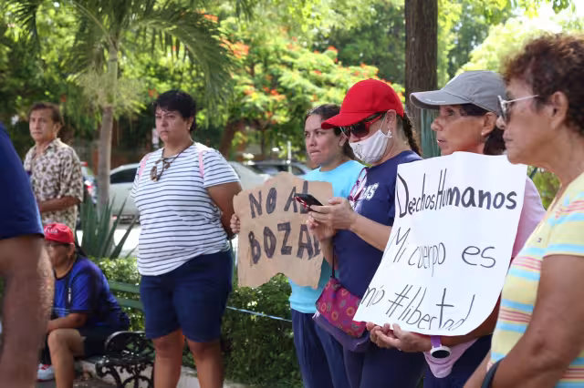 Los inconformes con las medidas sanitarias contra el COVID-19 piden que se les de la oportunidad de elegir