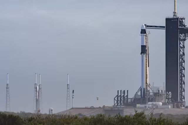 NASA y SpaceX posponen el despegue de misión de abastecimiento a la EEI