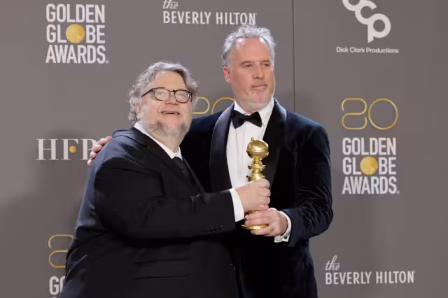 El mexicano Guillermo del Toro y Mark Gustafson. Foto: Especial
