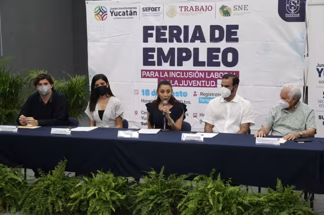 Este jueves se realiza la feria del empleo en Mérida