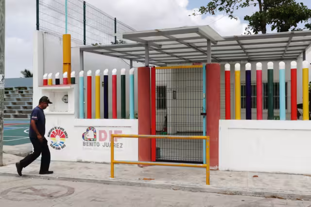 Personal indica que se mantiene en contacto con los padres de familia