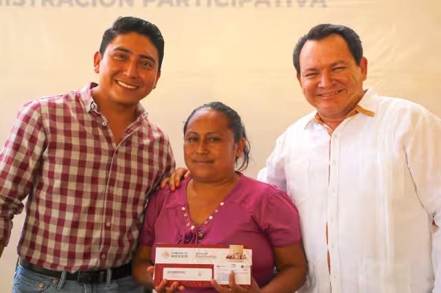 Joaquín Díaz Mena destinó 25 millones de pesos a la mejora de colegios en Sotuta