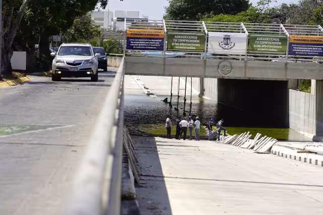 El pago de adornos LED, los fallecimientos de jóvenes en parques meridanos, así como el “idilio” con el Paso Deprimido, temas sin resolver