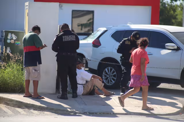 A un hombre de 87 años, de una comisaría de Samahil, le robaron su pensión. Lo convencieron para trasladarse a un banco de Mérida a cobrar y lo abandonaron
