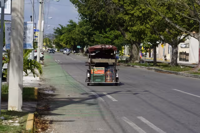 Se espera que en pocos días concluya la colocación de boyas en los lugares destinados