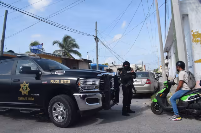 Tres personas fueron detenidas por estar implicadas en narcomenudeo