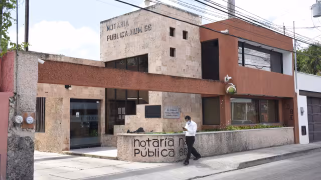 Las mujeres han empezado a recurrir a este trámite, ya que es más común que hombres lo realicen