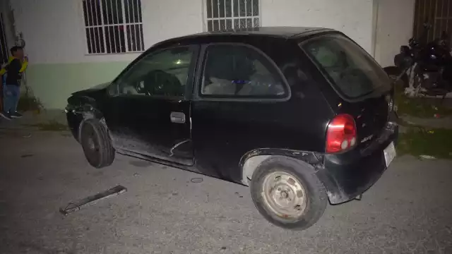 El conductor del auto afectado resultó con varias heridas