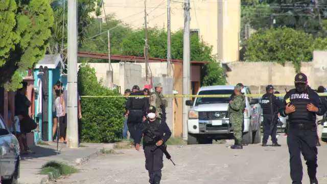 Los narcomenudistas emplean varios conductos para distribuir los enervantes, desde el uso de mujeres hasta menores de edad