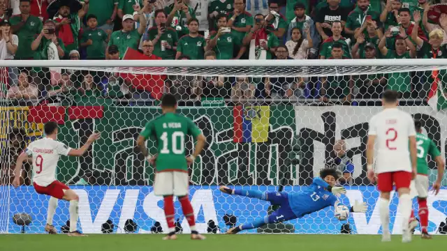 Memo Ochoa protagonizó uno de los momentos más emocionantes del partido