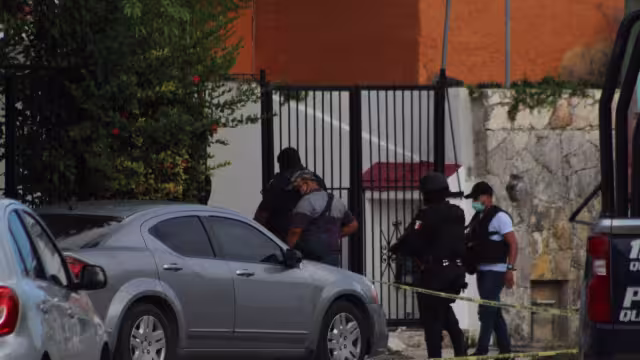 Al lugar llegaron los agentes de la Policía Quintana Roo quienes confirmaron el reporte y acordonaron el área