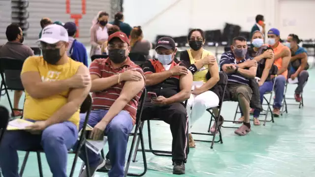 Este martes arrancó la aplicación de refuerzo para personas de 30 a 39 años de edad