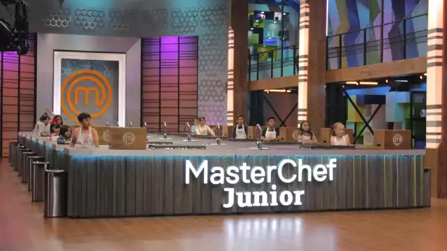 Los pequeños participantes de Master Chef Junior muestran ante los jurados y chef's sus mejores platillos