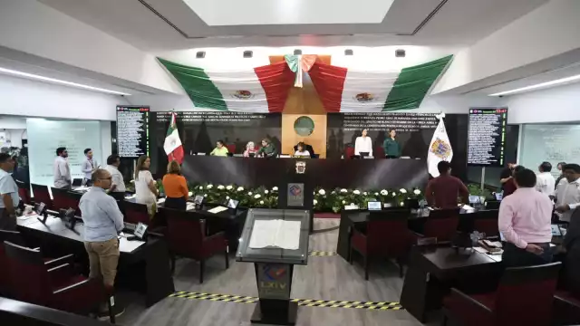 Pérez Falconi por el Segundo Distrito y Ucán Yam aspiran al Senado, al igual que Aníbal Ostoa Ortega