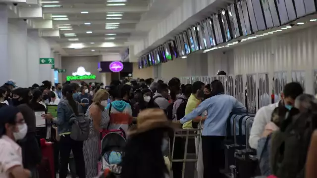 El aeropuerto lució repleto; la mayoría de turistas son nacionales