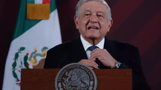 AMLO acusa que el "PRIAN", por órdenes de Fox y con la complicidad de la Corte, "me desaforaron”, señala