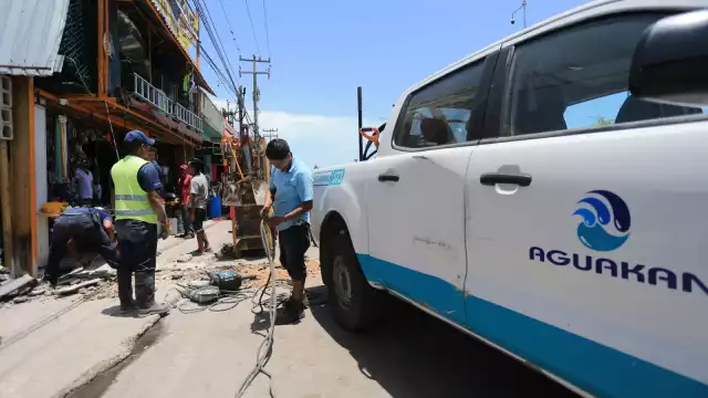 La CFE ocupa el segundo lugar y en tercero, algunas empresas aéreas