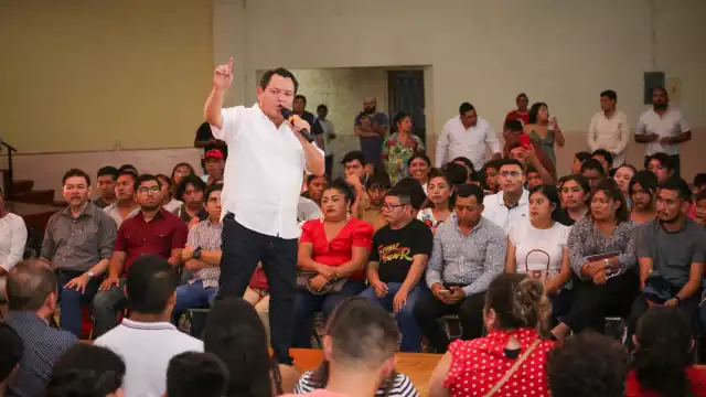 Joaquín Díaz Mena invitó a los jóvenes a sumarse a crear nuevos líderes en Yucatán