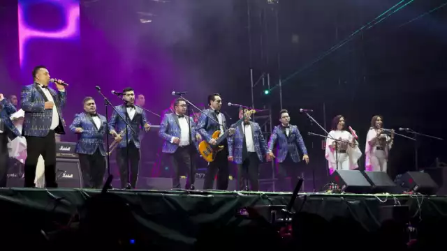 Los Ángeles Azules interpretan sus grandes éxitos para las madres yucatecas