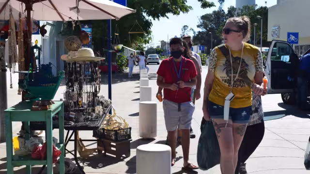El Carnival Breeze ha sido el buque que más viajeros ha desembarcado en el puerto hasta el momento, con 3 mil 519