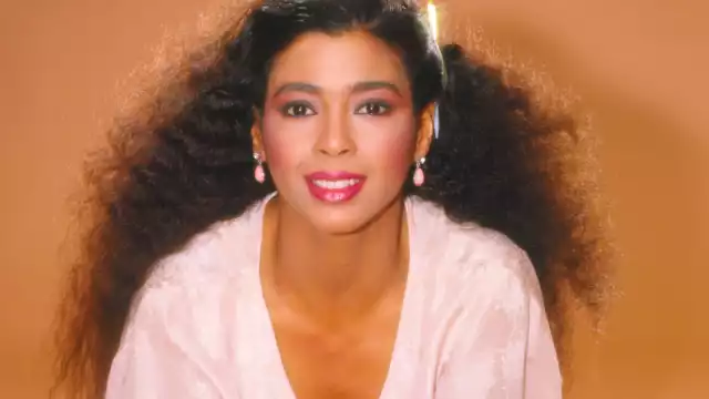 Irene Cara fue ganadora del Oscar por la canción What a Feeling