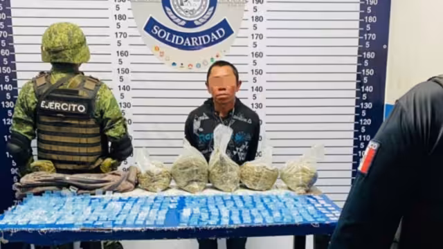 El detenido por traer droga en Playa del Carmen fue trasladado a la FGE Quintana Roo para que se defina su situación legal